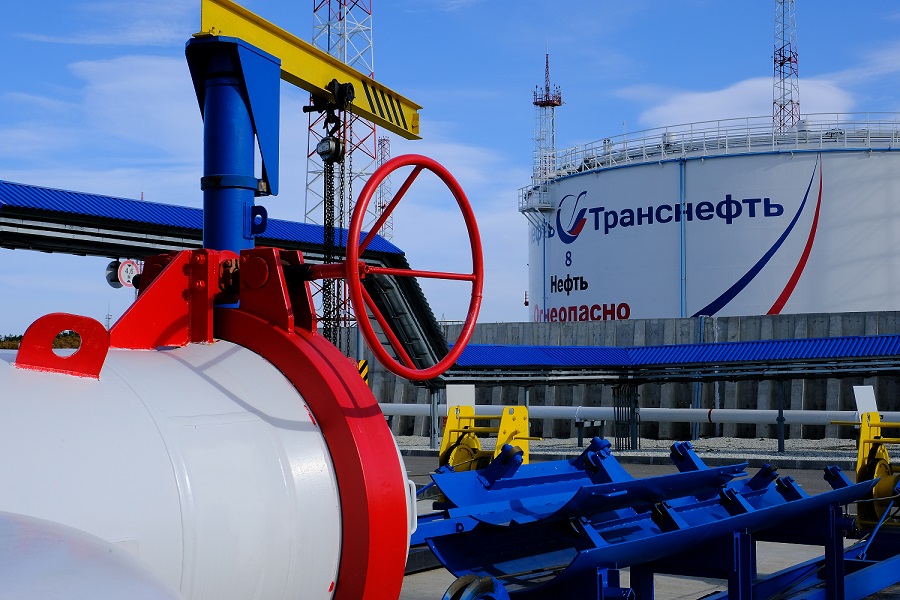 Черномортранснефть заменила трубопроводы, задвижки и оборудование на резервуарах